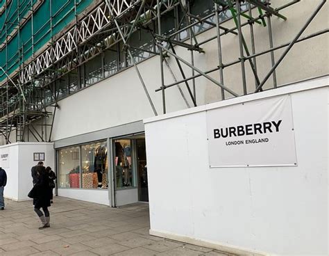 Burberry factory shop London online